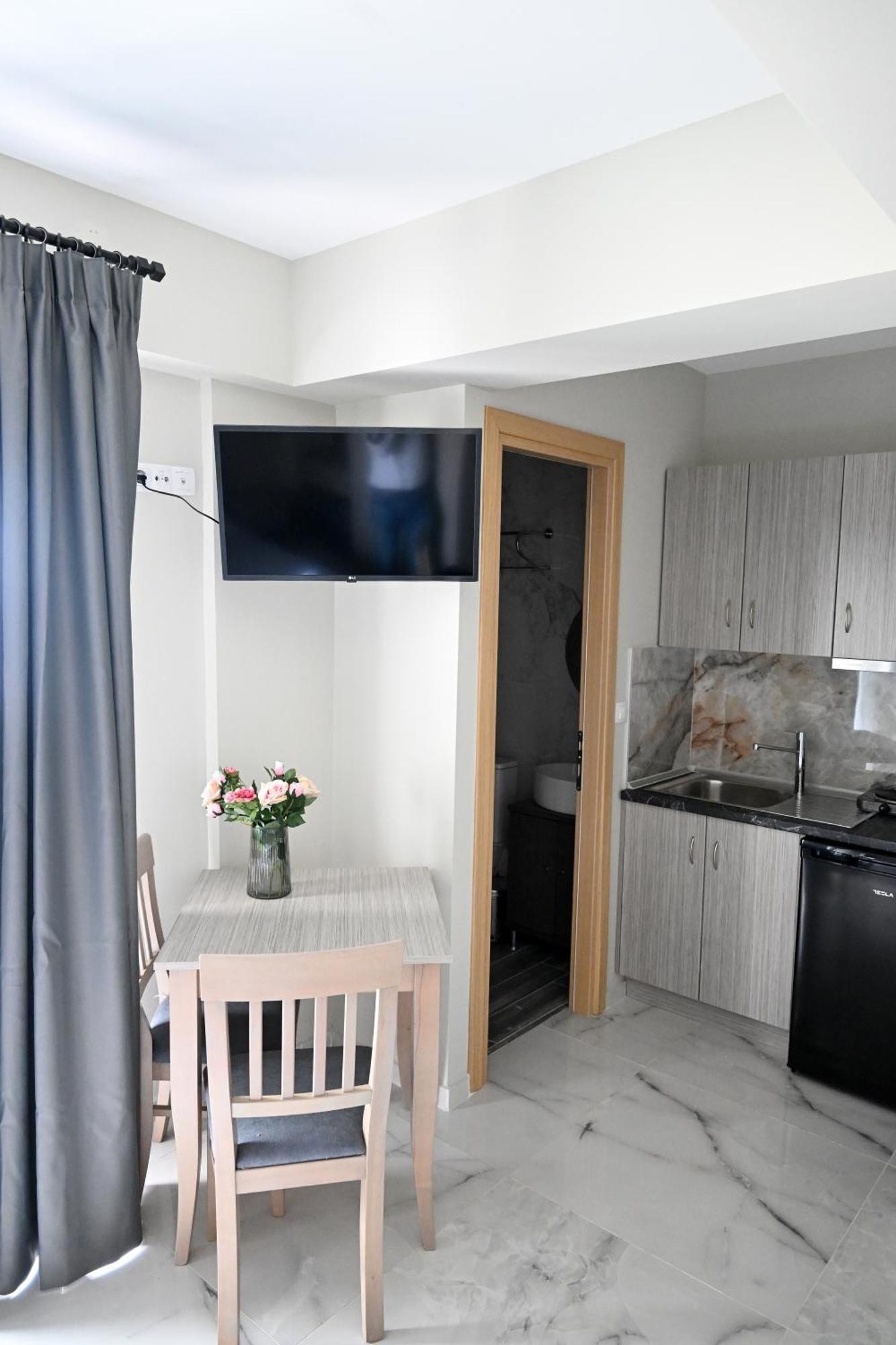 Alta Mare Aparthotel Néa Péramos Exterior foto